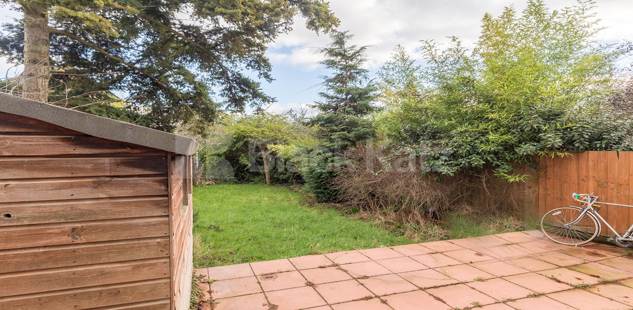 			APS School Catchment!, 5 Bedroom, 1 bath, 1 reception House			 Durnsford Road, MUSWELL HILL